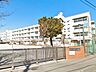 周辺：横浜市立山下小学校まで1100m(徒歩約14分) 創立150周年を迎えた歴史ある小学校。地域との交流を大切にし、子どもたちが安心して学べる落ち着いた教育環境が整っています。