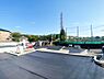 その他：静かで穏やかな住宅街に広がる、明るい光に恵まれた全8区画の新規分譲地。お好みに合わせて外観、内装、キッチンスタイル、外構まで選べるセミオーダー住宅で、家族の理想をカタチに。