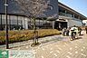 周辺：クイーンズ伊勢丹仙川店 徒歩10分。スーパー 770m