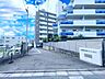 エントランス：外観