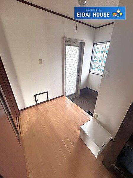 玄関を拡大表示