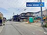 その他：前面道路を含む外観