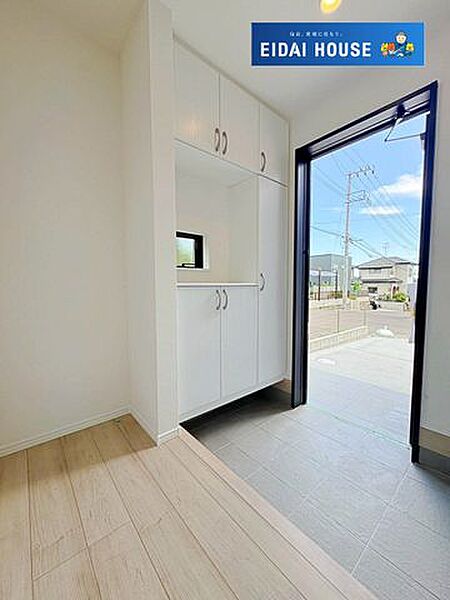玄関を拡大表示