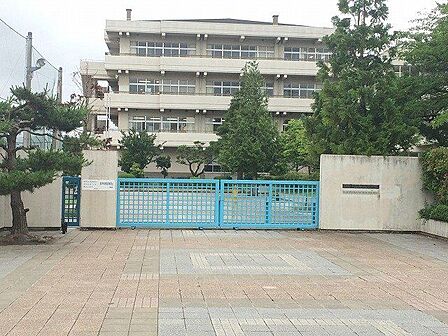 仙台市立郡山中学校 徒歩12分。 960m
