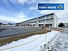 周辺：大和町立吉岡小学校 徒歩11分。 880m