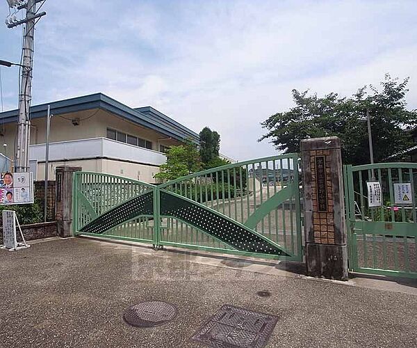 画像18:常磐野小学校まで874m 京福北野線常盤駅の北西にあり、丸太町通り沿いにあるマクドナルドの北側にあります