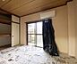 寝室：布団が敷けるお部屋になっています。