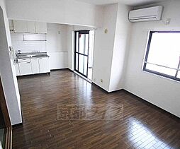 アーバニティー桂 2階2LDKのリビング/ダイニング