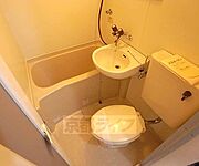 清潔感のあるトイレです。