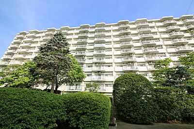 外観：「新ゆりグリーンタウンさつき街区2号棟」4階部分の東南向きです！