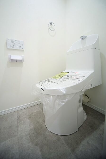 温水洗浄機能付きトイレで、いつも快適にお使いいただけます♪