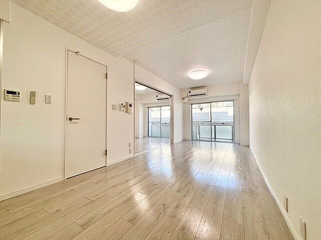 リビング/ダイニング ロイヤルメゾン多摩川 3階/-