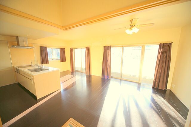 リビング/ダイニング ミオカステーロ町田 2階/-