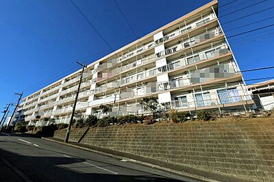 外観:「白幡台住宅4号棟」1階部分の南向きです! 外観:「白幡台住宅4号棟」1階部分の南向きです!