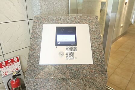 オートロックシステムで、安心のセキュリティ。