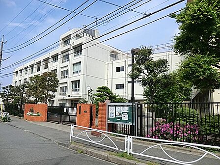 中学校 970m 向丘中学校