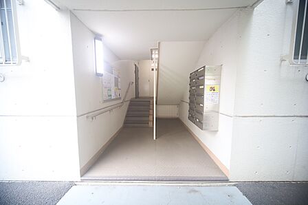 いつも綺麗に保たれております。管理が行き届いたエントランスです♪
