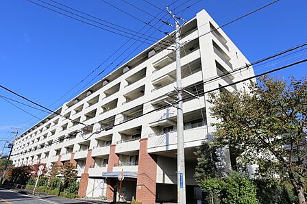 東急田園都市線・大井町線「溝の口」駅まで、徒歩16分です♪