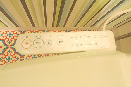 トイレの袖リモコンで、お好みに調節を。