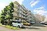その他：マンションの敷地内には、植栽が施されております♪