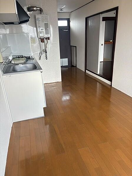 家族の集うダイニングは明るく、家族団欒できますね♪