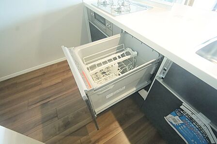 食器洗い乾燥機付きで、洗い物の時間をご家族のお時間に。
