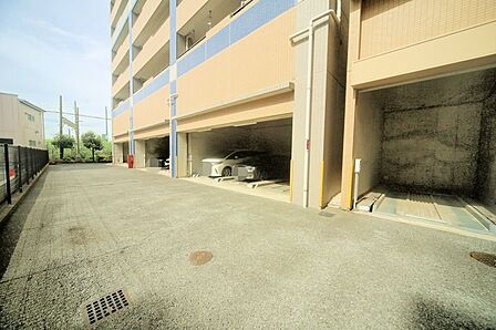 敷地内駐車場空有り!(現況の状態はお問い合わせ下さいませ)