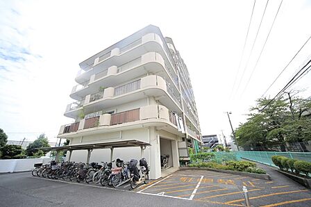 東急コミュニティーへの、委託管理となっております♪