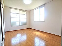 シャンボール 201 2階2DKのリビング/ダイニング