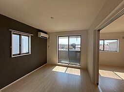 cherry・blossom 201 2階2LDKのリビング/ダイニング