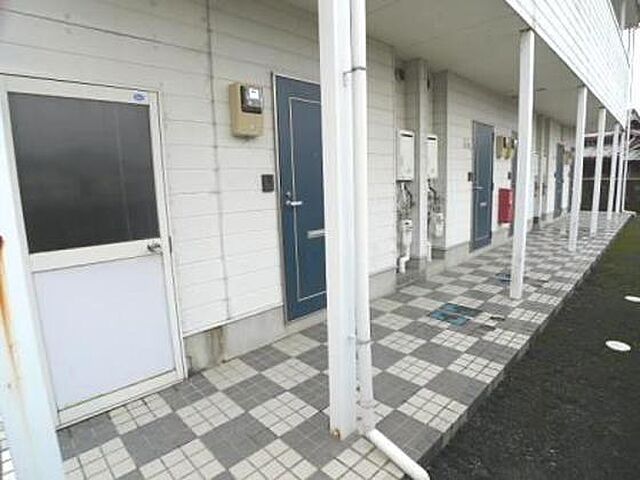 7 / 11
