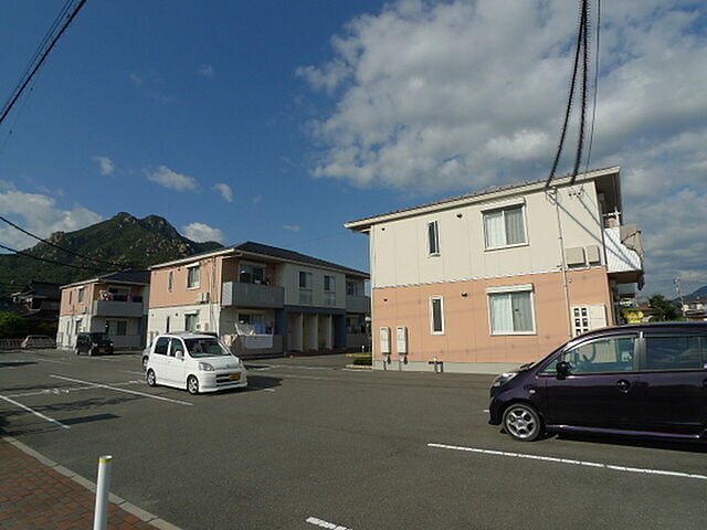 4 / 4