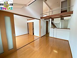 サウザンドクリスタル 1階1LDKのリビング/ダイニング