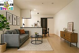 プレミアム田上 203 2階1LDKのリビング/ダイニング