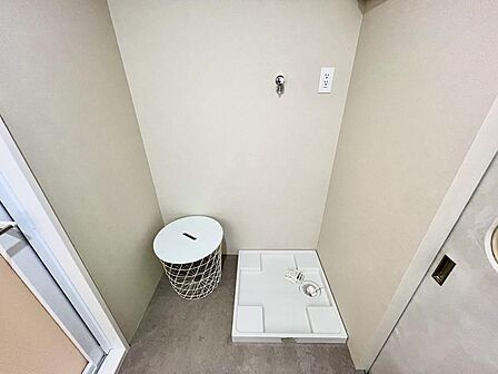 デリケートな衣類を優しくケアできる、室内洗濯板を完備