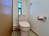 トイレ：二階にもトイレがあり、嬉しいポイントですね