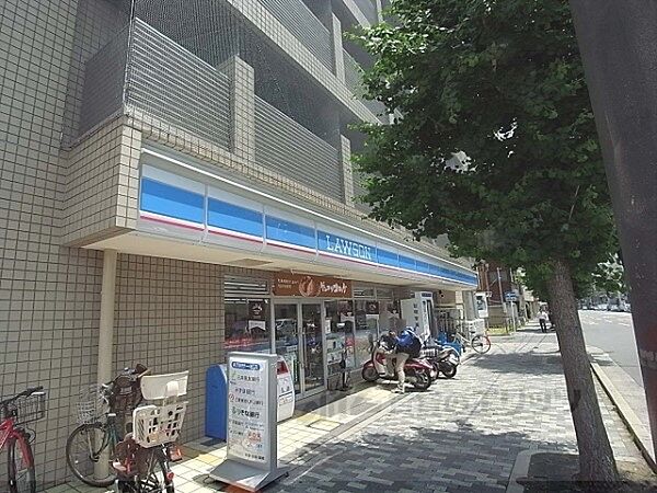 画像20:ローソン　千本丸太町店まで150メートル