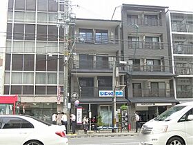 京都府京都市下京区七条通大宮西入花畑町（賃貸マンション1K・2階・23.70㎡） その1