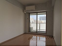 サンロイヤル五条 302 3階1Kのリビング/ダイニング