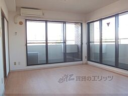 京阪本線 神宮丸太町駅 徒歩9分の賃貸マンション 4階2LDKのリビング/ダイニング