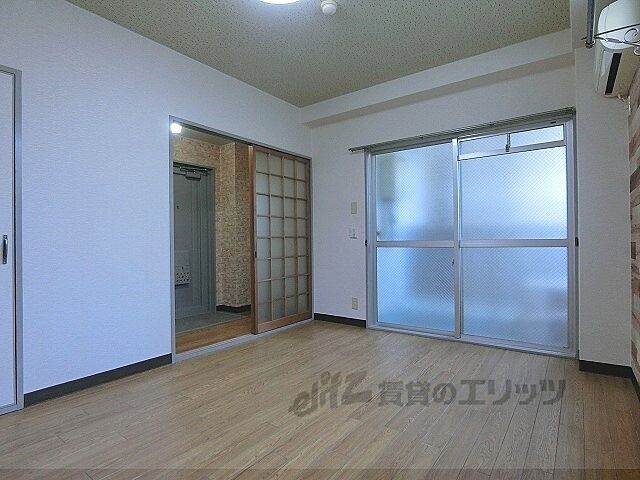 寝室