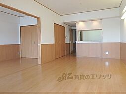 JR山陰本線 花園駅 徒歩10分の賃貸マンション 4階2LDKのリビング/ダイニング