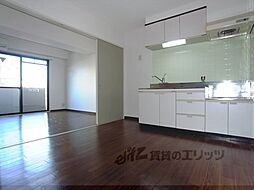 ワイズアクト 4階1DKのリビング/ダイニング