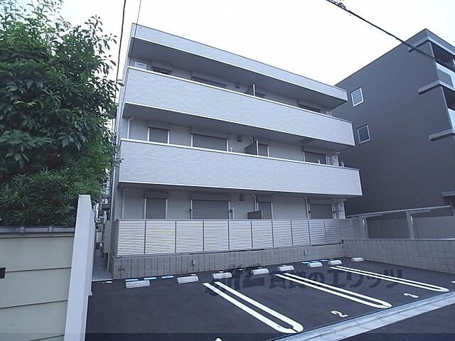 6 / 13