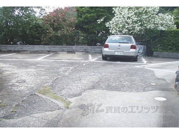 画像19:駐車場