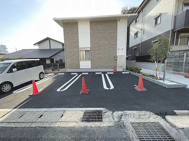11 / 13