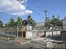 周辺：向島秀蓮中学校まで270メートル