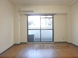近鉄京都線 東寺駅 徒歩14分の賃貸マンション 1階1Kのリビング/ダイニング
