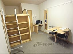 レオパレス深草 1階1Kのリビング/ダイニング