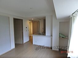 イーグルコート烏丸御池 302 3階2LDKのリビング/ダイニング